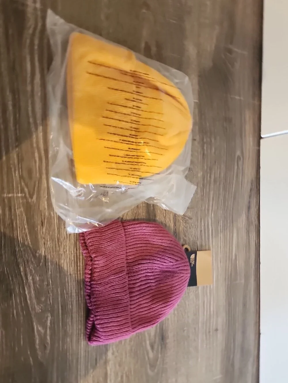 2 For 1 ! The North Face Knit Beanie Set - Magenta & Mustard Yellow